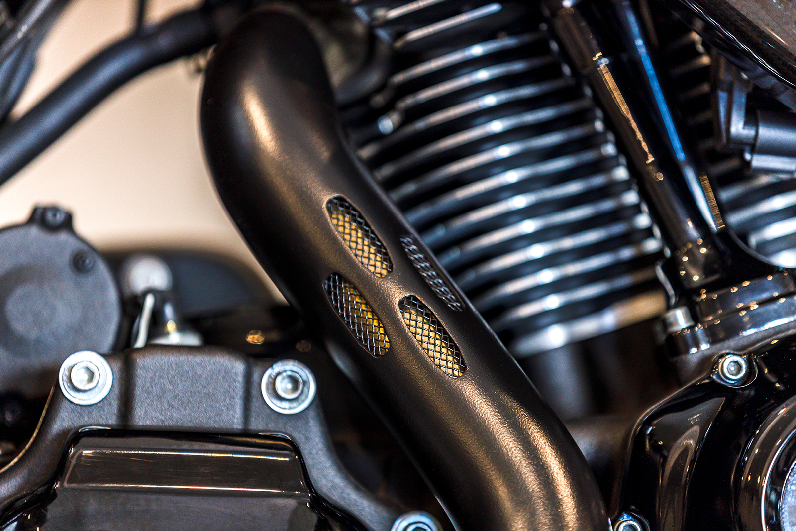 2-into-1 Diamondback Exhaust System - Guardian Black - 50-State | S&S Cycle