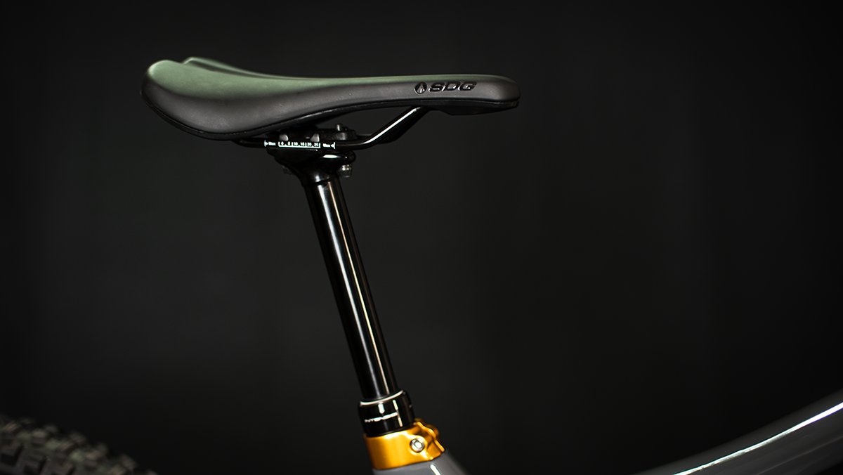 Tazer MX Carbon E-Bike - Pro Build - Gray/Black
