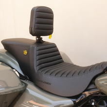 Saddlemen "Highwaymen" Tour Step-Up™ Seat W/ Rider Backrest Tuck & Roll 2008-2023 Flhr, Flht, Flhx & Fltr (Touring Models) - Includes Trikes (09-13)