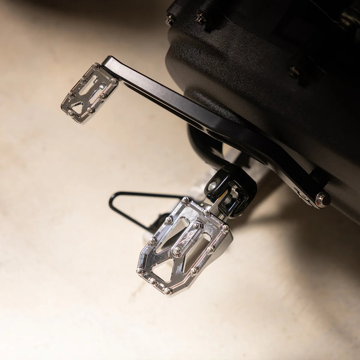 Thrashin Supply Aggressor Foot Pegs - Chrome