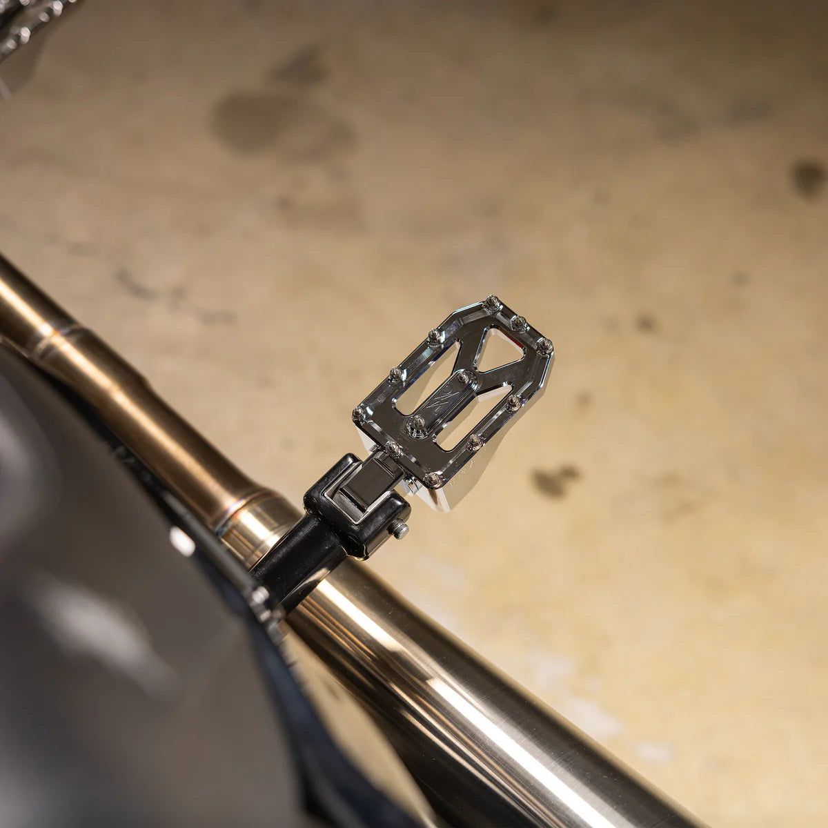 Thrashin Supply Aggressor Foot Pegs - Chrome