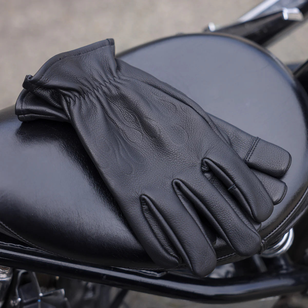 Roper Glove - Leather - Black