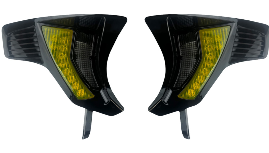 Custom Dynamics Shark Demon® Integrated Front Turn Signal Vents - Yellow Lens