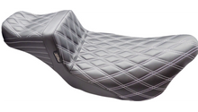 Le Pera Tailwhip Daddy Long Legs Seat - Double Diamond w/ Titanium Thread - FL '08-'24