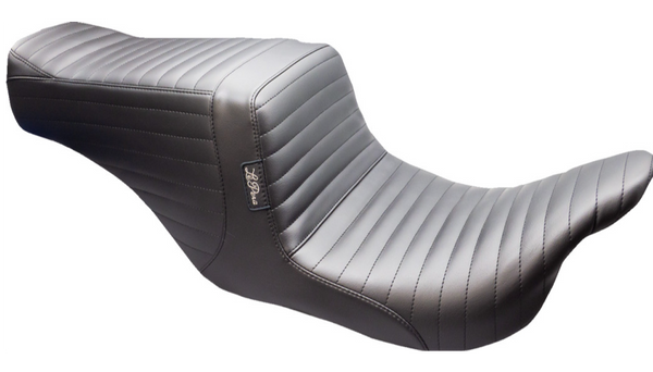 Le Pera Tailwhip Up Front Seat - Pleated - Black - FL '08-'24