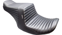 Le Pera Tailwhip Up Front Seat - Pleated - FLT/FLH '23-'25
