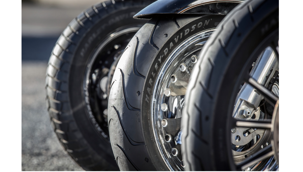 Michelin Tire - Scorcher 11 - Front - 130/60B21 - 63H