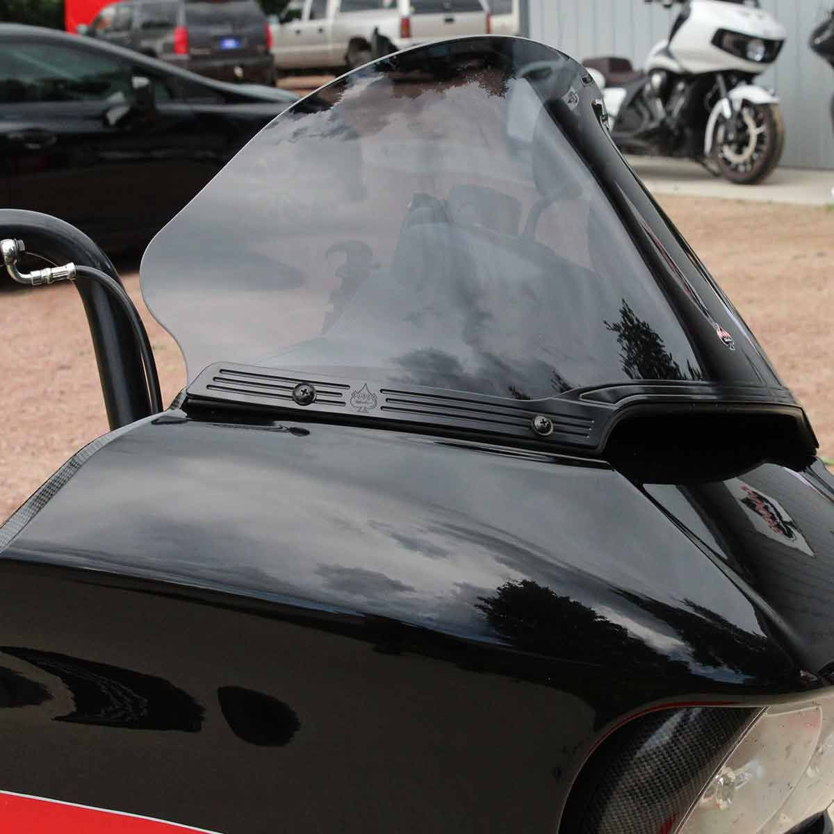 WINDSHIELD TRIM FOR 2015-2021 ROAD GLIDE