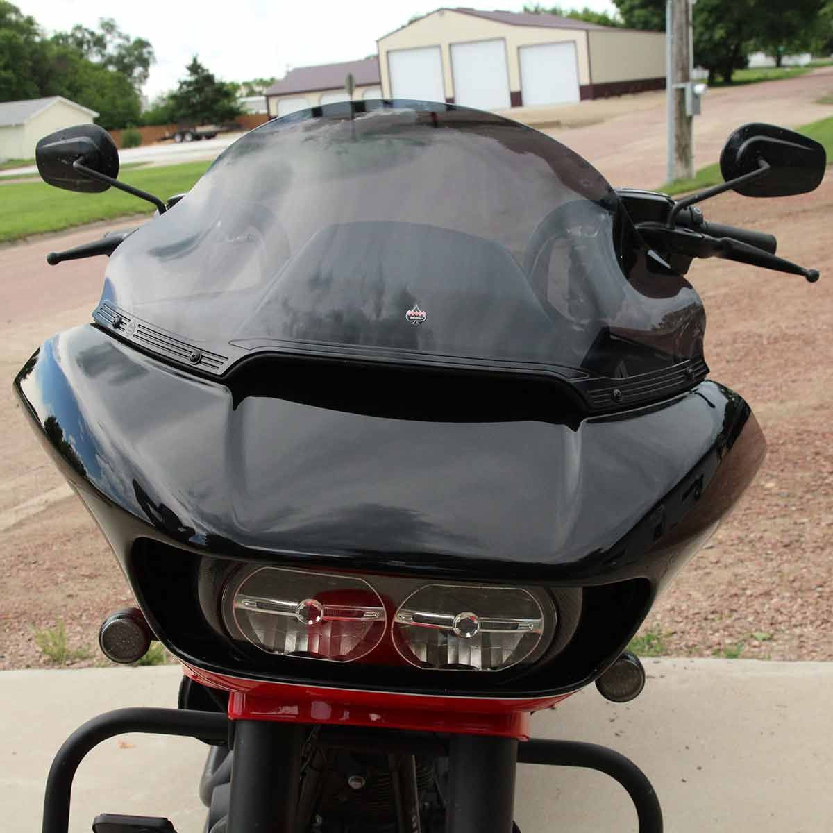 WINDSHIELD TRIM FOR 2015-2021 ROAD GLIDE